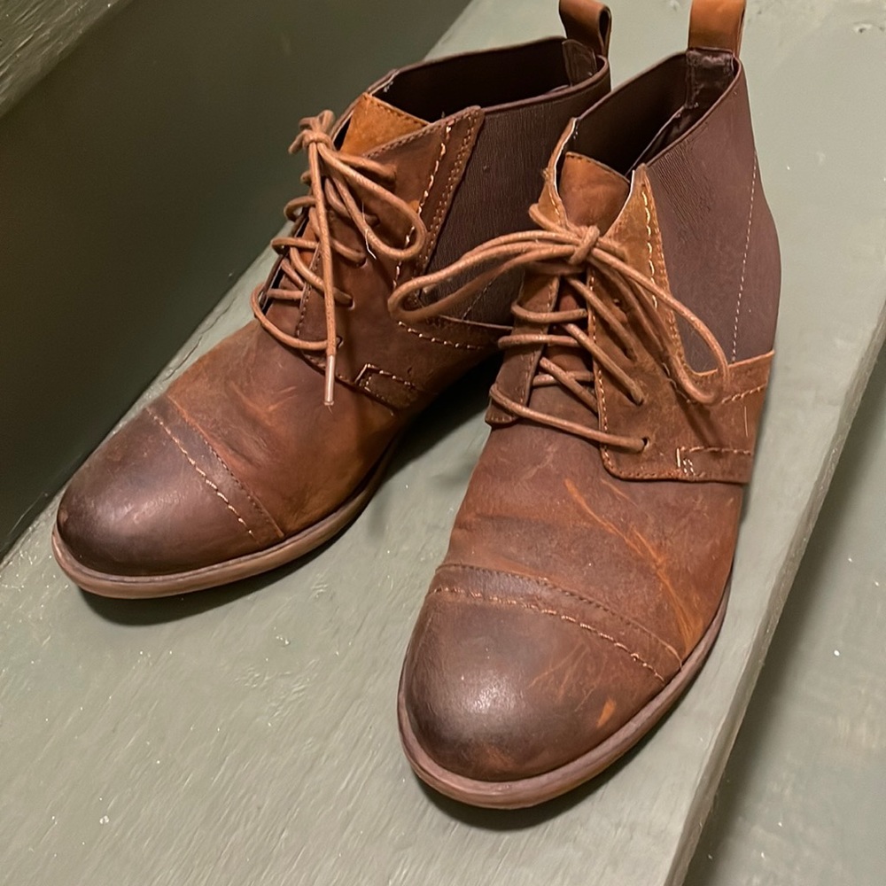 Franco Sarto genuine leather boots size 6.5 great condition!